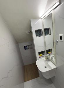 Sya Marble Suite Tirana near City Center