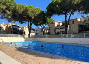 Appartement cosy T2 avec mezzanine et piscines
