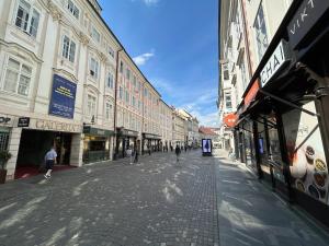 Charming Old Town Loft - Amazing location
