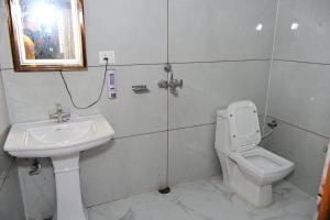 WEL COME TO GREEN VALLEY Stay