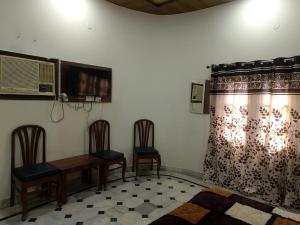 DEEP HOME STAY JUST 350 METERS from GOLDEN TEMPLE