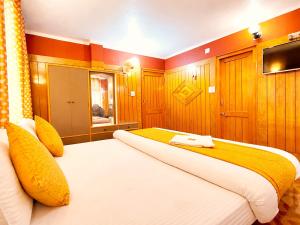 Sarovar Drishay Hotel Ankur Premium Palace Near Mall Road Nainital