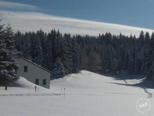Gites familiaux à Lajoux à 1180m daltitude