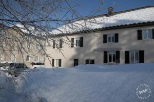 Gites familiaux à Lajoux à 1180m daltitude