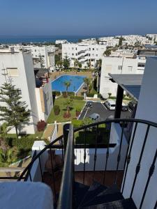 Sea View Penthouse with Rooftop Lounge