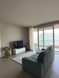AltaLux Design and Panoramic Lake View