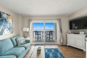 Oceanfront Condo, Steps to the Beach