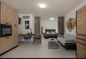 Vikis Place