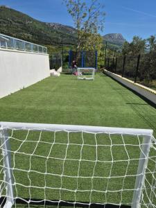 Villa Ivano&heated pool&sea view&football court&childrens playground