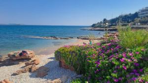 Varkiza Seaside 2BD Apartment
