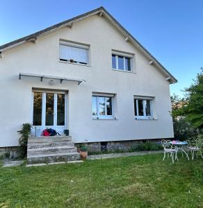 Chambre Cergy Pref proche CY Univ Gare RER et Gdes Ecoles Base Loisirs