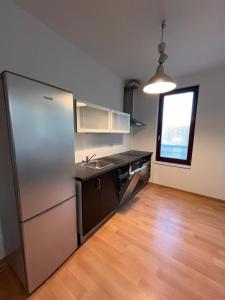 Quiet Prague 5 Apartment Park View & Free Parking