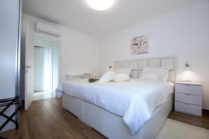 APARTMENT 2 Villa Stella Deluxe with a heated swimming pool, jacuzzi, sauna and BBQ