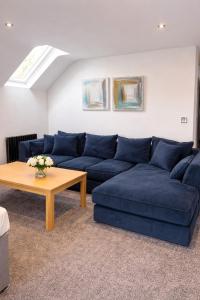 Executive 4BR Ensuite Lodge Perfect for Contractors and Teams with Private Parking