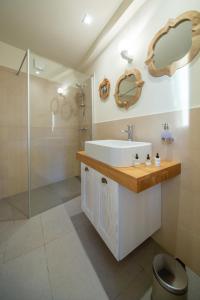 Villa Palazzo Antiqua island Vis by Villas Guide