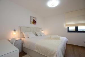 APARTMENT 3 Villa Stella Deluxe with a heated swimming pool, jacuzzi, sauna and BBQ