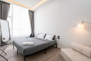 Luxury 4BR Game Room Near BTS Asok Nana