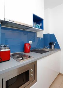 Modern 2 bdrm apartment in city center