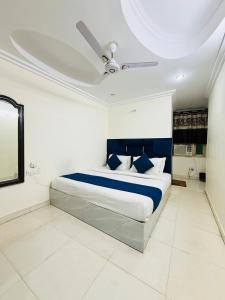 Hotel RS International Just Near New Delhi Railway Station And Connaught Place