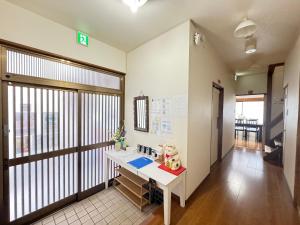 Waraku No2,Guesthouse near KIX