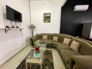 Heliconia Suite 5min to Waterfall -Jacuzzi & Pool