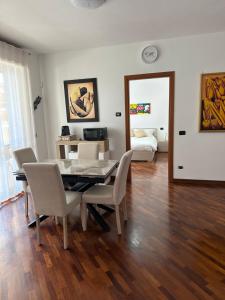 Domus Leonardo Apartment