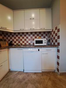 Cozy 2 Bedroom Apartment in Antique Bizanti Palace