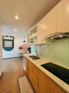 Newlife Apartment Ha Long Near Beach