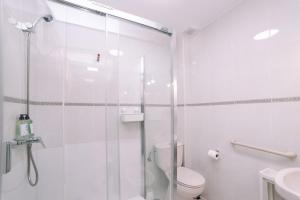 Confort en Arzúa Centro, Apt 1 by CABANA Rentals