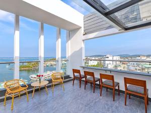 Hong Tuyet Marina Hotel - Sea View