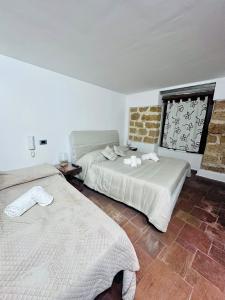 Domus Privé - Elegant Rooms with Duomo View