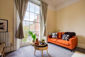 Bright Bloomsbury Studio near Russell Square