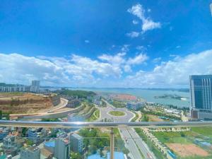 Newlife Apartment Ha Long Near Beach