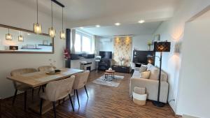 Apartment on Gellért Hill Budapest Downtown with free garage & Castle View