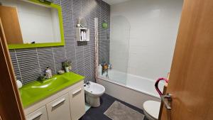 Inversuites - Amplio apartamento con parking en Castellon