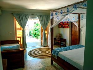 Seashore Beach hotel and Bungalow