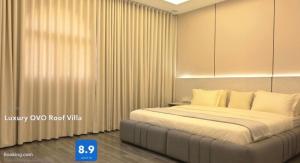 Luxury OVO Roof Villa