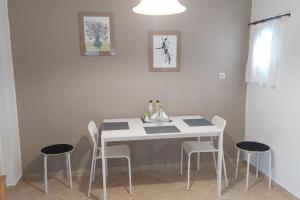 Xenias House