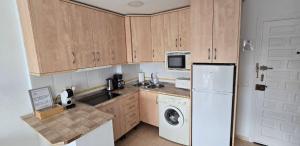 BenalBeach 2 BedRoom Sea View Apartment -Ref 4-419