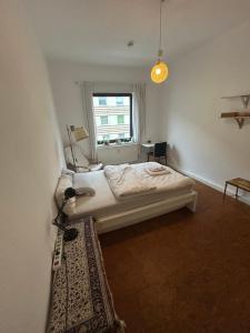 Minimalistic bright room 12min from Hanover central station