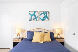 Central Hyde Park suites close to UT, Moody Center, Downtown
