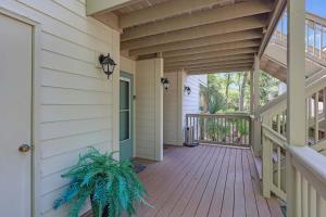 Forest Gardens Getaway - Community Pool