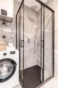 Regal Splendor Apartments