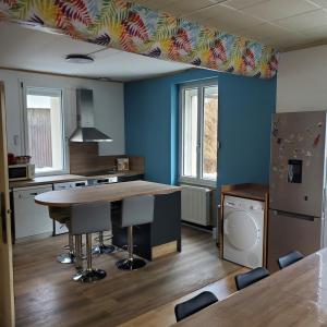 Maison individuelle au bord dune rivière