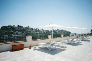 Guesthouse with Suites on the Amalfi Coast - Residence Villa Ruocco near Amalfi - 300sqm Open Terrace near Ravello - Breathtaking View