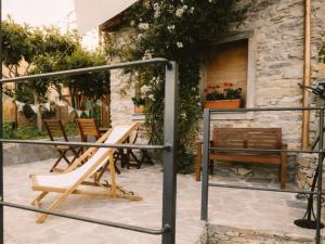 Valley and sea view - Relax between the village and olive trees