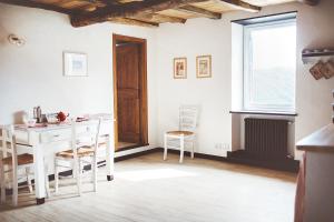 Valley and sea view - Relax between the village and olive trees