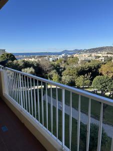 Hochwertiges Meerblick Apartment Antibes - Balkon