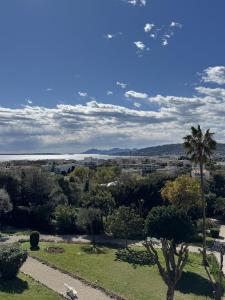 Hochwertiges Meerblick Apartment Antibes - Balkon