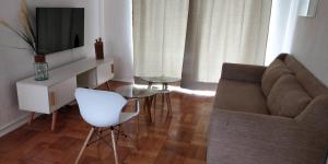 Remodeled 3 Bedroom in the best neighbourhood